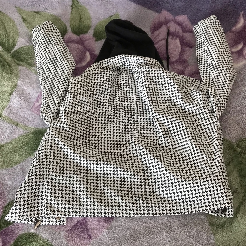 Forever 21 Women’s Houndstooth Pattern Hooded Snap-Button Jacket - Picture 9 of 10